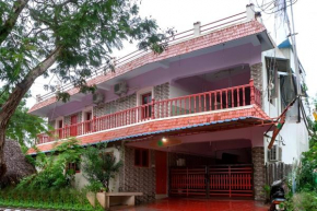 AURO GUEST HOUSE